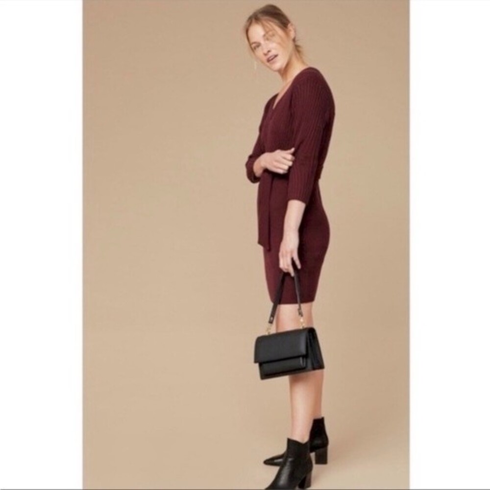 AMOUR VERT Mila Wool Ribbed Sweater Dress in Plum S